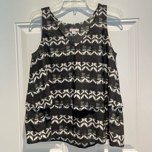 Merona Black & White Chevron Tie Dye Flowy Tiered Sleeveless Top Size Medium